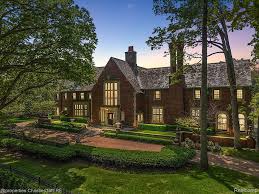 Discover the Thriving Real Estate Market in Montenegro